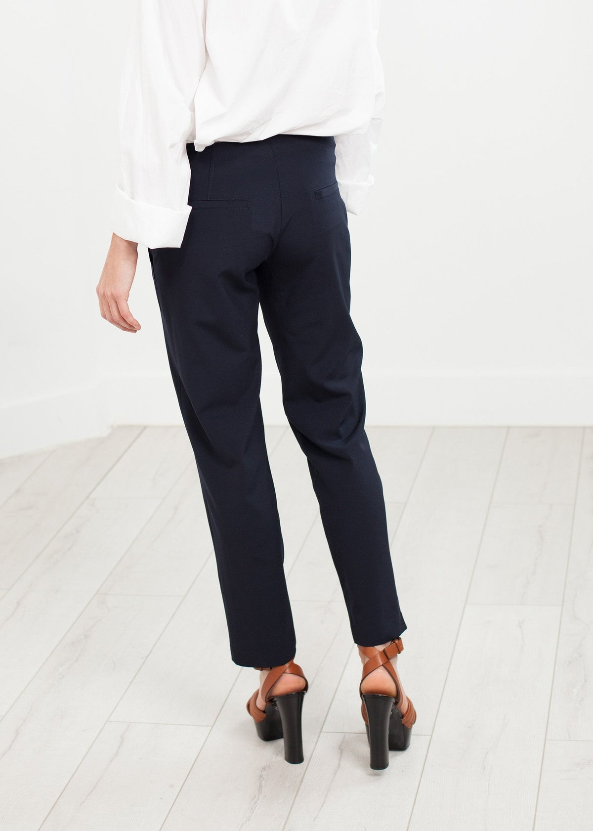 Pantaloni cu buzunare aplicate, bleumarin