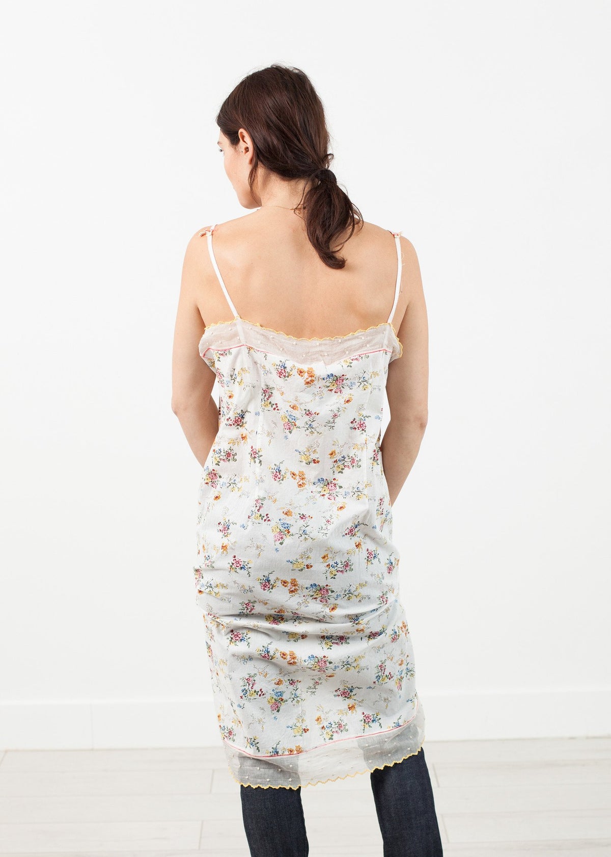 VESTIDO DE JARDÍN EN FLORES