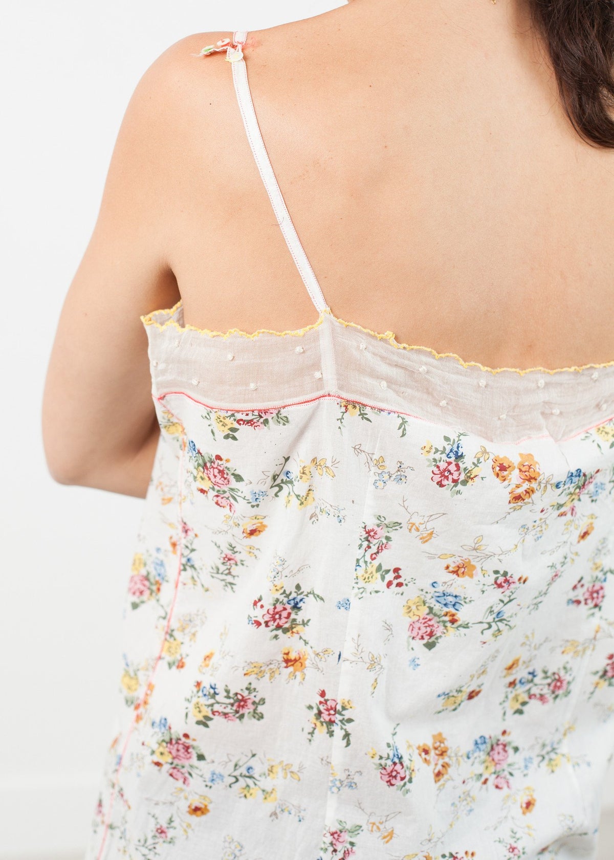 VESTIDO DE JARDÍN EN FLORES