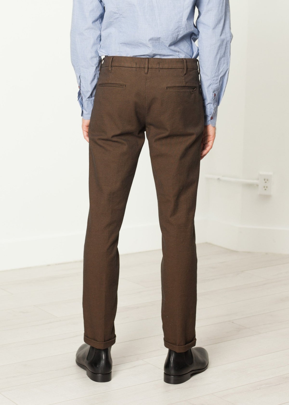 Pantalón tejido de rombos en color avellana