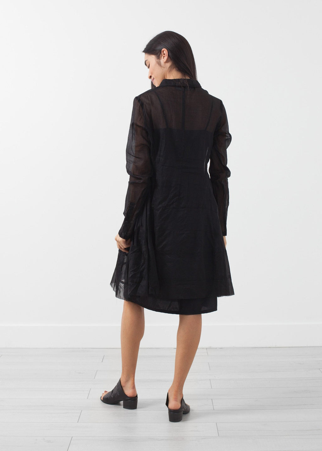 Rochie cu nasturi