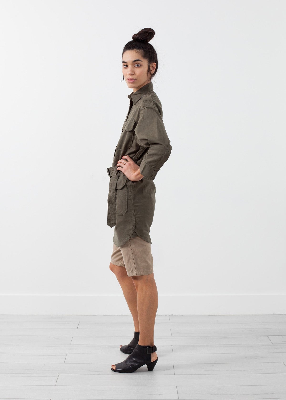 Vestido excedente con cinturón